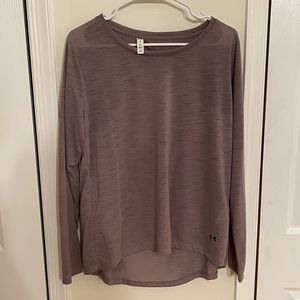 Under Armour heat gear loose fit long sleeve shirt, size large, purple